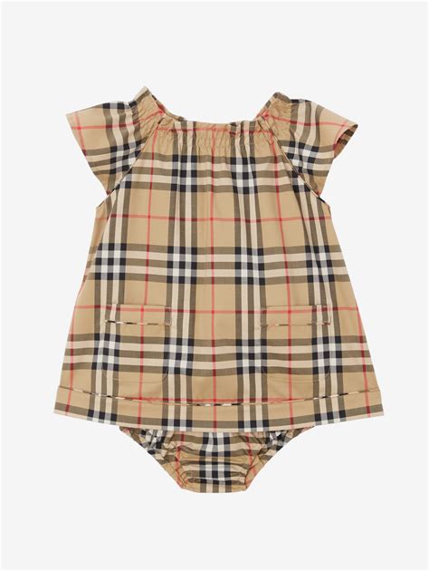 嬰兒裝 burberry|Burberry newborn.